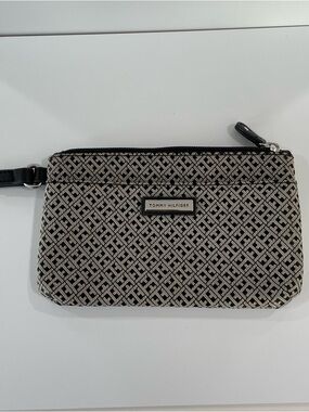 Tommy Hilfiger Black & Beige  wristlet/ wallet / clutch.